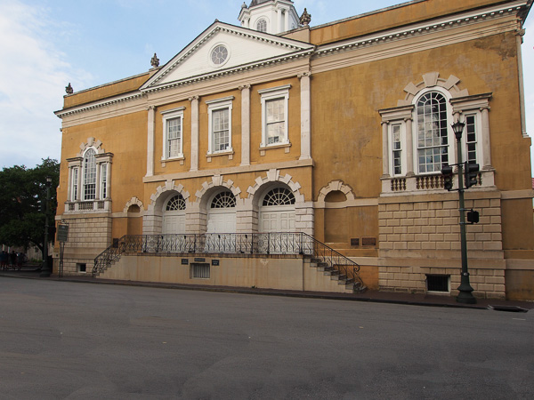 Fun things to do in Charleston : Old Exchange and Provost Dungeon.