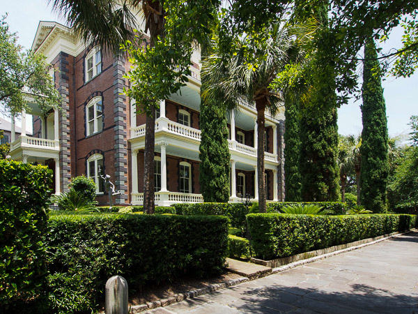 Fun things to do in Charleston : Calhoun Mansion.