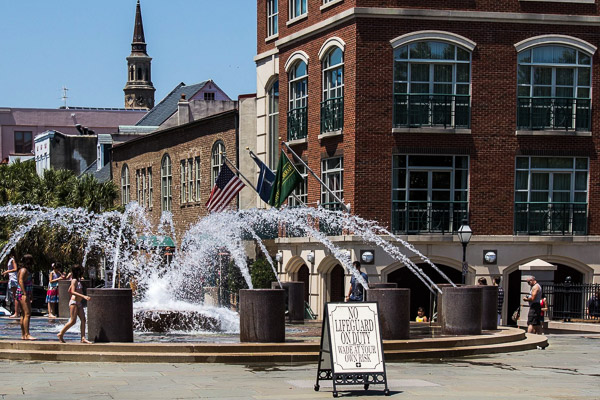 Fun things to do in Charleston : Waterfront Park.